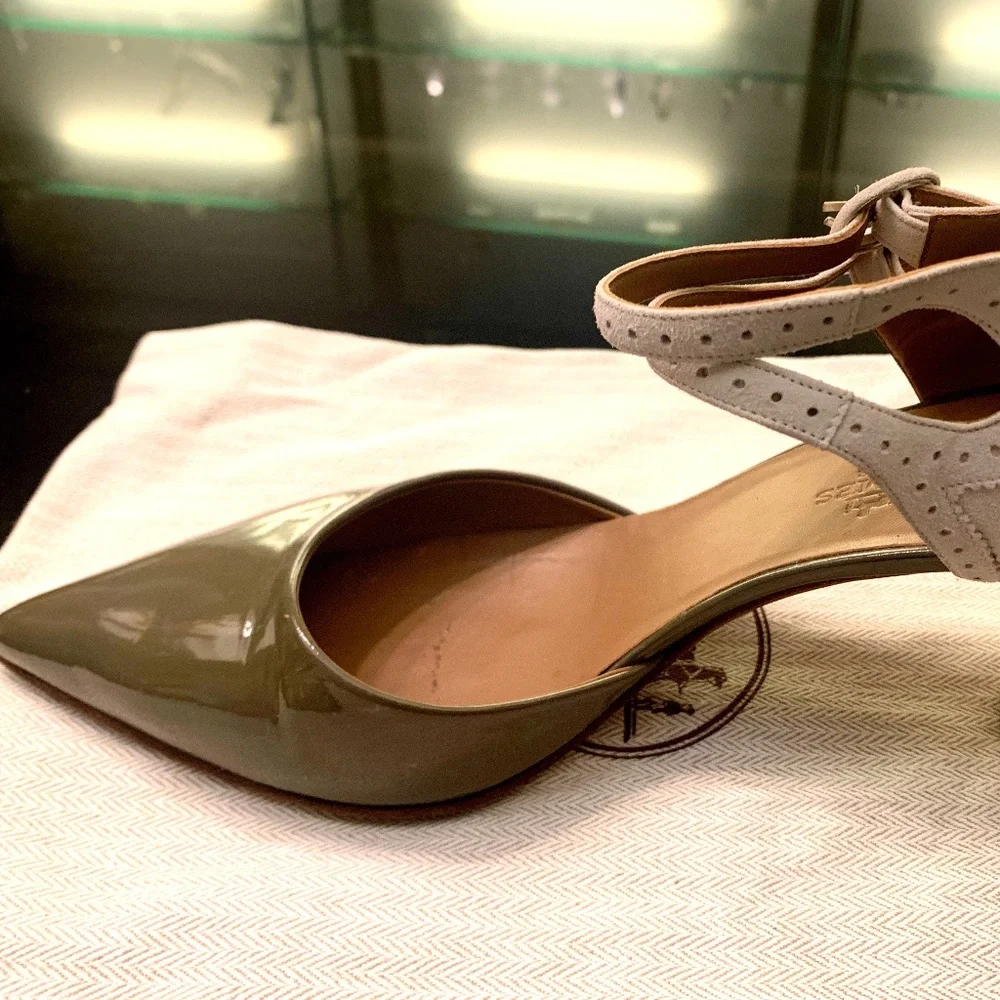 Hermes Classic Bicolour suede & leather broguing heeled pumps EU 39 - Picture 4 of 8